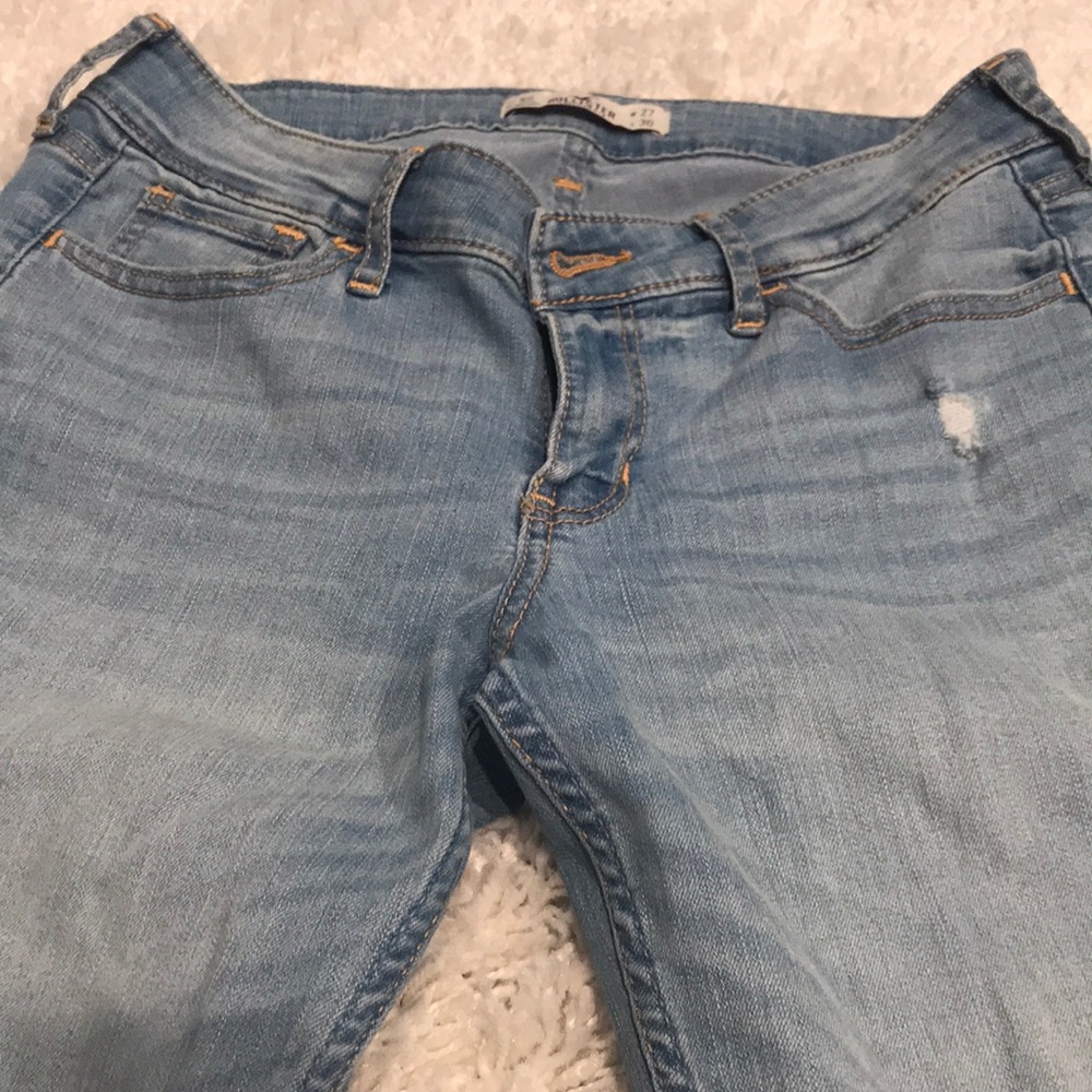 Hollister Jeans - sz 5s (W27 & L30) - Picture 2 of 4